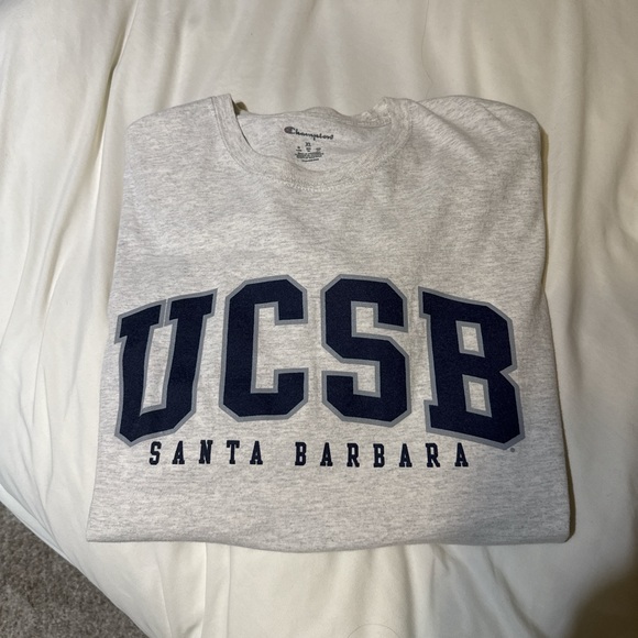 Champion UCSB Tee in Size XL. - Picture 3 of 10